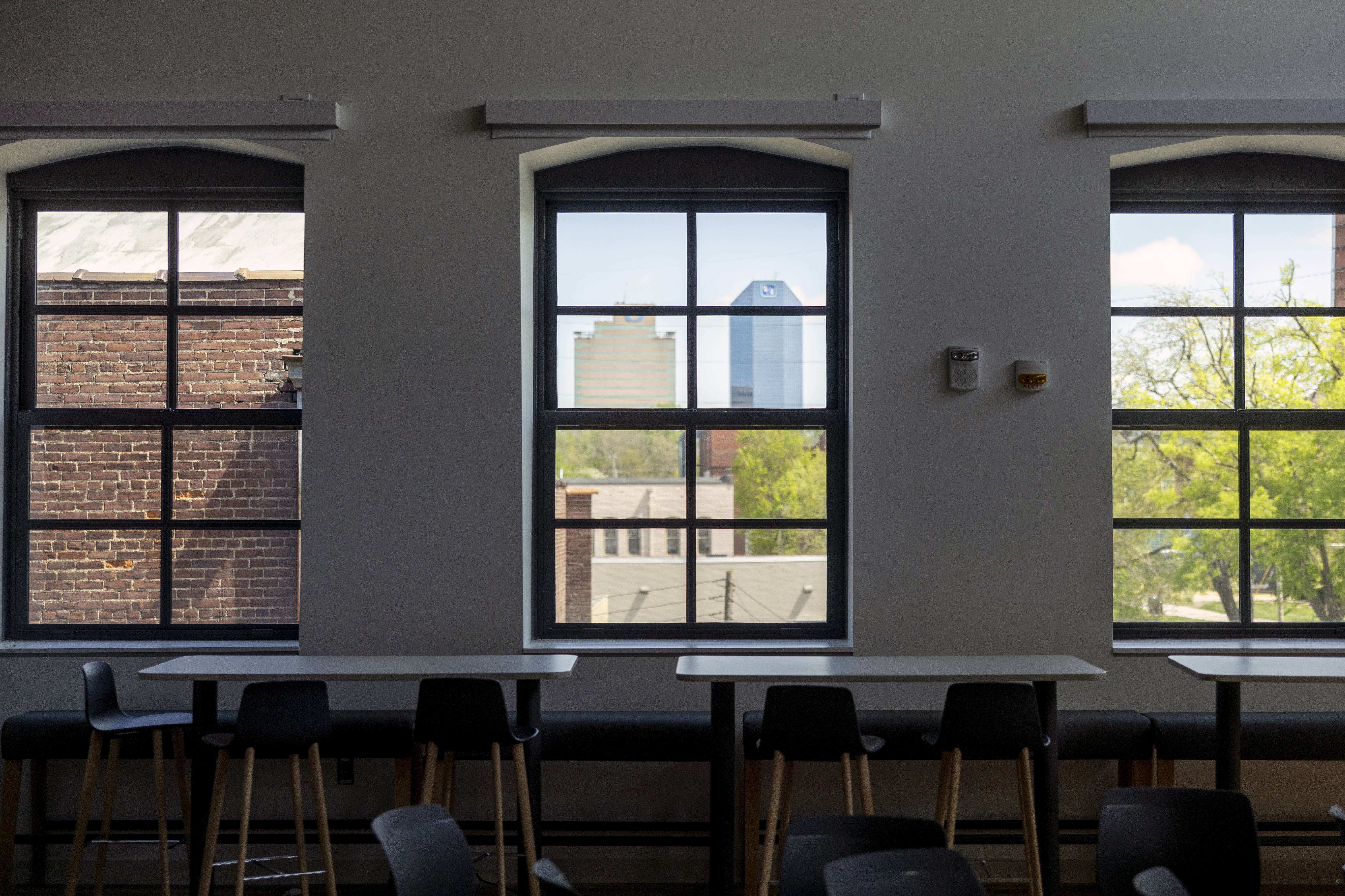 The Gray Design building is located in a unique entry point on campus, showcasing one of the best views to Lexington. Photo by Sabrina Hounshell.